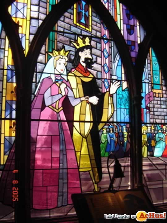 Imagen de Disneyland Paris  Vitrina castillo